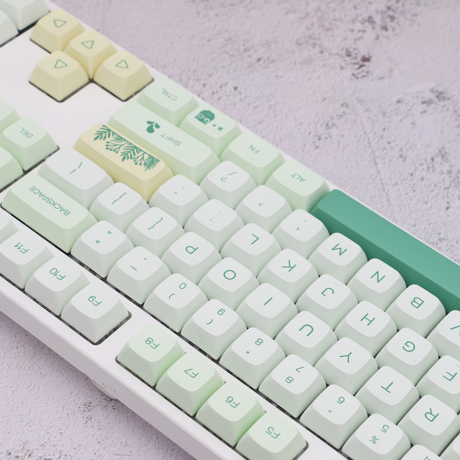 Set di tasti con motivi florea - Keycaps Xda Profile Pbt Dye Sub recensione e prezzo