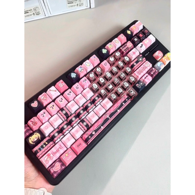 Set di 142 Tasti a Tema Anime  - Keycaps Cherry Profile Pbt recensione e prezzo
