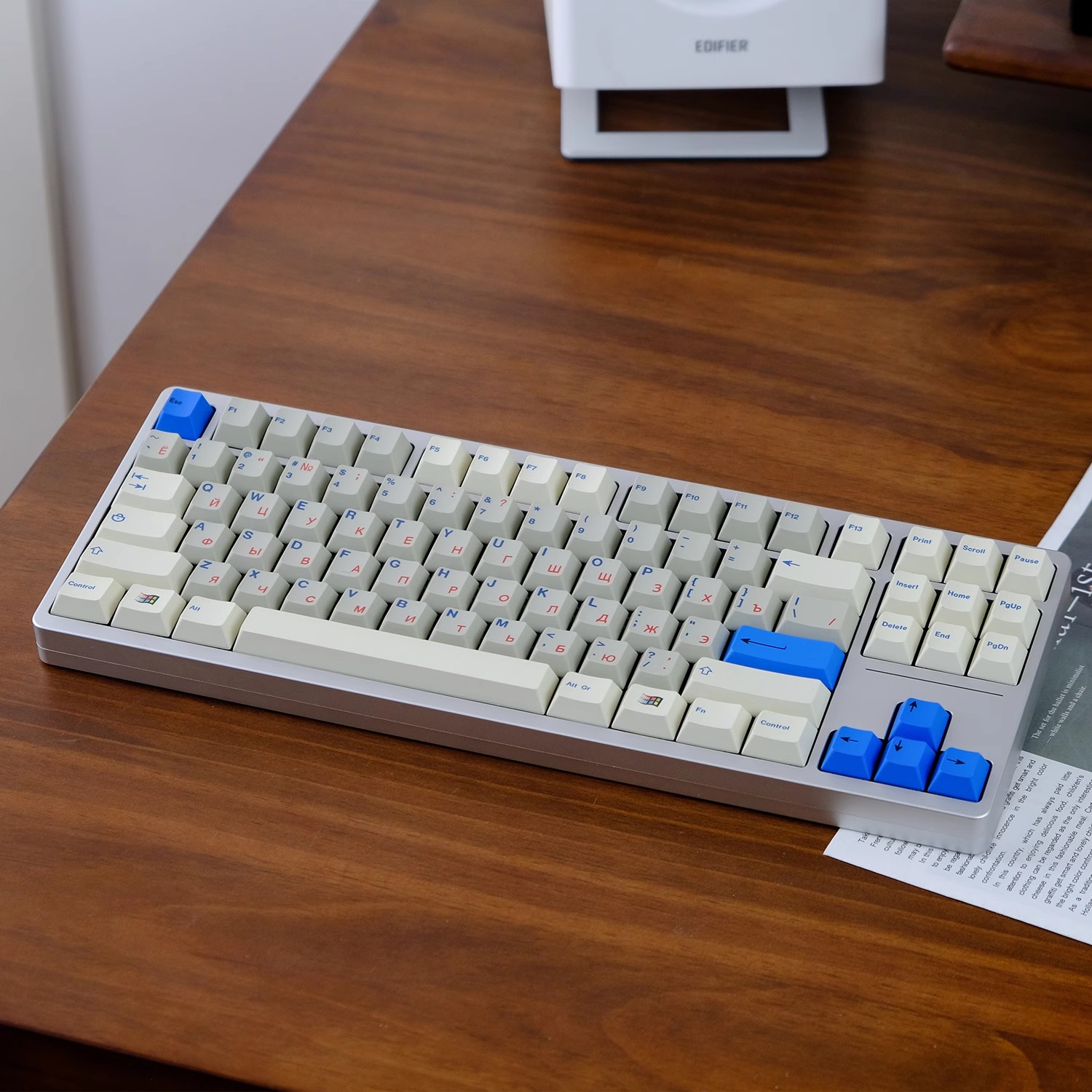 1 Set GMK Retro Grey White Blu - Keycaps Cherry Profile Pbt recensione e prezzo